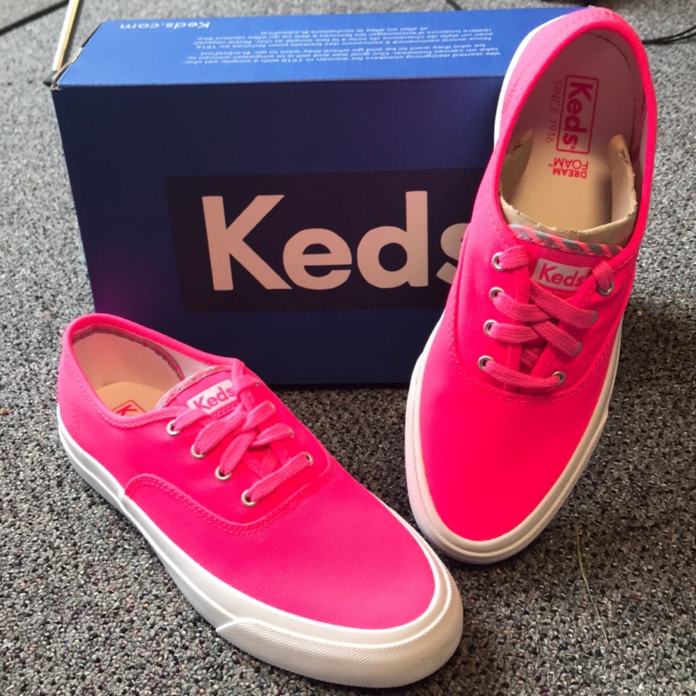 NIB Keds Surfer Neon Pink Canvas Sneakers